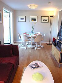 Modern 2 BR, 2 BA Bungalow With Fenced Yard in Los Angeles, CA (Photo 4 of 6)