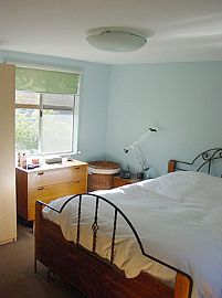 Modern 2 BR, 2 BA Bungalow With Fenced Yard in Los Angeles, CA (Photo 5 of 6)