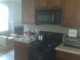 Beautiful 3 BR, 2 BA Home Near Shopping And Interstate in Union City, GA (Photo 6 of 6)