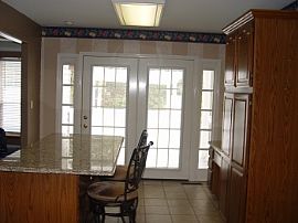 Fantastic 3 BR, 2 BA House Near Beach Schools, Luxury Living in Hendersonville, TN (Photo 4 of 6)