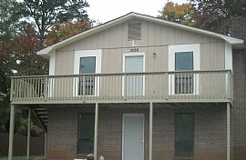 Remodeled 2 BR, 1 BA Duplex in Spartanburg, SC
