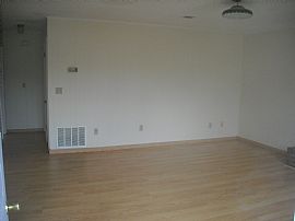 Remodeled 2 BR, 1 BA Duplex in Spartanburg, SC (Photo 3 of 4)