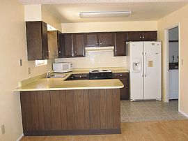 Cozy 3 BR, 2 BA Home Near Kiwanis Park in Tempe, AZ (Photo 2 of 3)