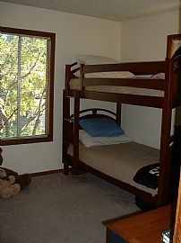 Lovely 3 BR, 1 BA Home  in Tacoma, WA (Photo 4 of 6)