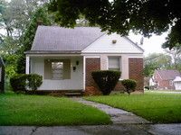 STELLAR 3 BR, 1 BA Brick Bungalow With Bonus Room! in Detroit, MI
