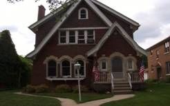 Gorgeous 2 BR, 1 BA Apartment With Wood Burning Fireplace in Milwaukee, WI