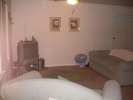 Beautiful, Spacious 3 BR, 1 BA Townhome With Fresh Paint in Thornton, CO (Photo 2 of 6)