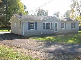VERY CLEAN 3 BR, 1 BA BRICK HOME WITH HARDWOOD FLOORS in Minor Hill, TN