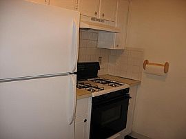 Great 2 BR, 1 BA Condo Includes Heat And HW in North Reading, MA (Photo 6 of 8)