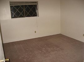 Great 2 BR, 1 BA Condo Includes Heat And HW in North Reading, MA (Photo 7 of 8)