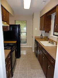 Renovated 2 BR, 2 BA Home In Peaceful Neighborhood in Charlotte, NC (Photo 3 of 7)