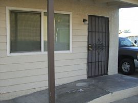 Nicely Remodeled 1 BR, 1 BA Duplex For Rent With Gardener in Los Angeles, CA