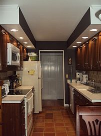 Fantastic 2 BR, 1 BA Condo In Gated Community in Norwalk, CT (Photo 4 of 8)