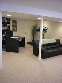 Beautiful 3 Br, 2 Ba Single Family Home with Garage and Yard  in Westchester, IL (Photo 4 of 12)