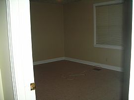 NICE 2-3 BEDROOM BRICK HOME WITH EAT-IN KITCHEN in Goodlettsville, TN (Photo 3 of 12)