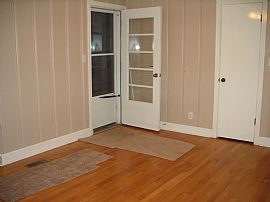 NICE 2-3 BEDROOM BRICK HOME WITH EAT-IN KITCHEN in Goodlettsville, TN (Photo 5 of 12)