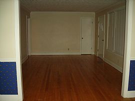 NICE 2-3 BEDROOM BRICK HOME WITH EAT-IN KITCHEN in Goodlettsville, TN (Photo 7 of 12)