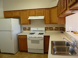 Nice 2 BR, 2 BA, 2 Story Townhome, $1130 in Naperville, IL (Photo 6 of 8)
