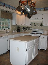 Spacious, Well-Maintained 4 BR, 2 BA Home With  in Germantown, MD (Photo 4 of 12)