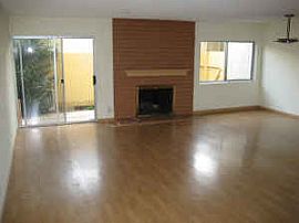 Huge 2 BR, 2 BA Apartment, Large Living Space In Prime Area in Glendale, CA
