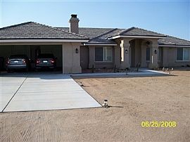 Beautiful 4 Br, 2 Ba Home with Lovely Granite Counter Tops in Joshua Tree, CA