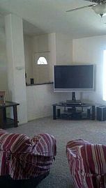 Beautiful 4 Br, 2 Ba Home with Lovely Granite Counter Tops in Joshua Tree, CA (Photo 4 of 7)