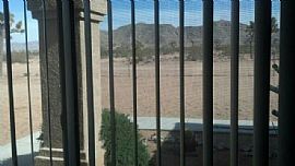 Beautiful 4 Br, 2 Ba Home with Lovely Granite Counter Tops in Joshua Tree, CA (Photo 6 of 7)