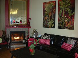 Charming 2 BR, 2 BA, 2 Story Condo, Bright! in Playa del Rey, CA (Photo 2 of 8)