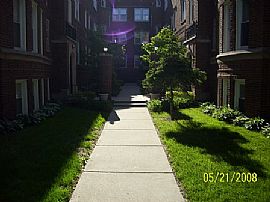 Pristine 2 BR, 1 BA Apartment NEAR Chicago State University in Chicago, IL