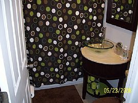 Pristine 2 BR, 1 BA Apartment NEAR Chicago State University in Chicago, IL (Photo 2 of 2)