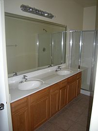 Newer 3 BR, 1 3/4 BA Home With Breakfast Bar  in Tolleson, AZ (Photo 2 of 5)