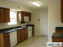 Great 4 BR, 2.5 BA Near Lake Wylie In Excellent Condition in Lake Wylie, SC (Photo 3 of 4)