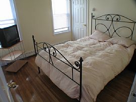 Renovated 3 BR, 1 BA Apartment With Modern Appliances in Inman Square, MA (Photo 5 of 12)