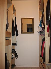 Spacious 1 BR, 1 BA Condo Near Metro With Free Utilities in Arlington, VA (Photo 3 of 4)