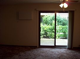 Updated 2 BR, 1 BA Appartment/Condo Near COD and Wheaton College in Wheaton, IL