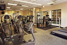 1-2 BR, 1-2 BR Apartments  With DC Views In Pentagon City in Arlington, VA (Photo 4 of 9)