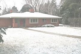 Very Clean 3 BR, 1.5 BA Brick Ranch House With Lots Of Storage in Royal Oak, MI