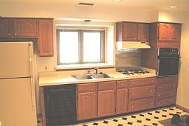 Very Clean 3 BR, 1.5 BA Brick Ranch House With Lots Of Storage in Royal Oak, MI (Photo 2 of 7)