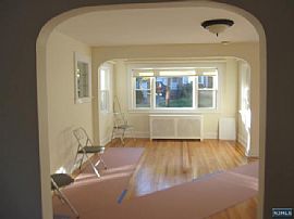 Beautiful 2 BR, 1.5 BA Colonial Style House. No Broker’s Fees in Teaneck, NJ (Photo 2 of 9)