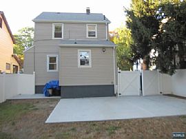 Beautiful 2 BR, 1.5 BA Colonial Style House. No Broker’s Fees in Teaneck, NJ (Photo 9 of 9)