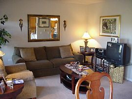 Luxury 3 BR, 2.5 BA, 2 CAR Townhome With Attached Garage in Crystal Lake, IL