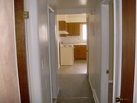 Cozy 3 BR, 1 BA Bargain Apartment In Upscale Suburb in Latham, NY