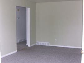 Cozy 3 BR, 1 BA Bargain Apartment In Upscale Suburb in Latham, NY (Photo 2 of 4)