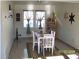Spacious 2 Br, 1 Ba Townhouse Available For Immediate Occupancy in Middletown, RI (Photo 2 of 5)