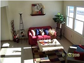 Spacious 2 Br, 1 Ba Townhouse Available For Immediate Occupancy in Middletown, RI (Photo 4 of 5)