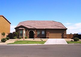 Gorgeous 5 BR, 3.5 BA Home With Pebble-Tec Play Pool in Maricopa, AZ (Photo 3 of 12)