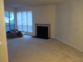 Beautiful First Floor Apartment In Upscale Neighborhood in Charlotte, NC (Photo 4 of 6)