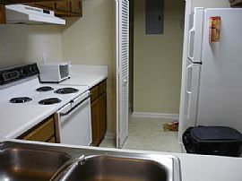 Beautiful First Floor Apartment In Upscale Neighborhood in Charlotte, NC (Photo 5 of 6)