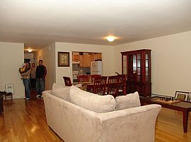  COZY 2 BR, 2 BA House, YOU MUST SEE THE PICTURES! in Rockaway Beach, NY (Photo 4 of 6)