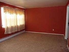 Beautiful 3 BR, 2 BA Freshly Painted Townhome with New Carpets in Barnegat Township, NJ (Photo 3 of 6)